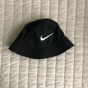 Embroidered Nike bucket hat